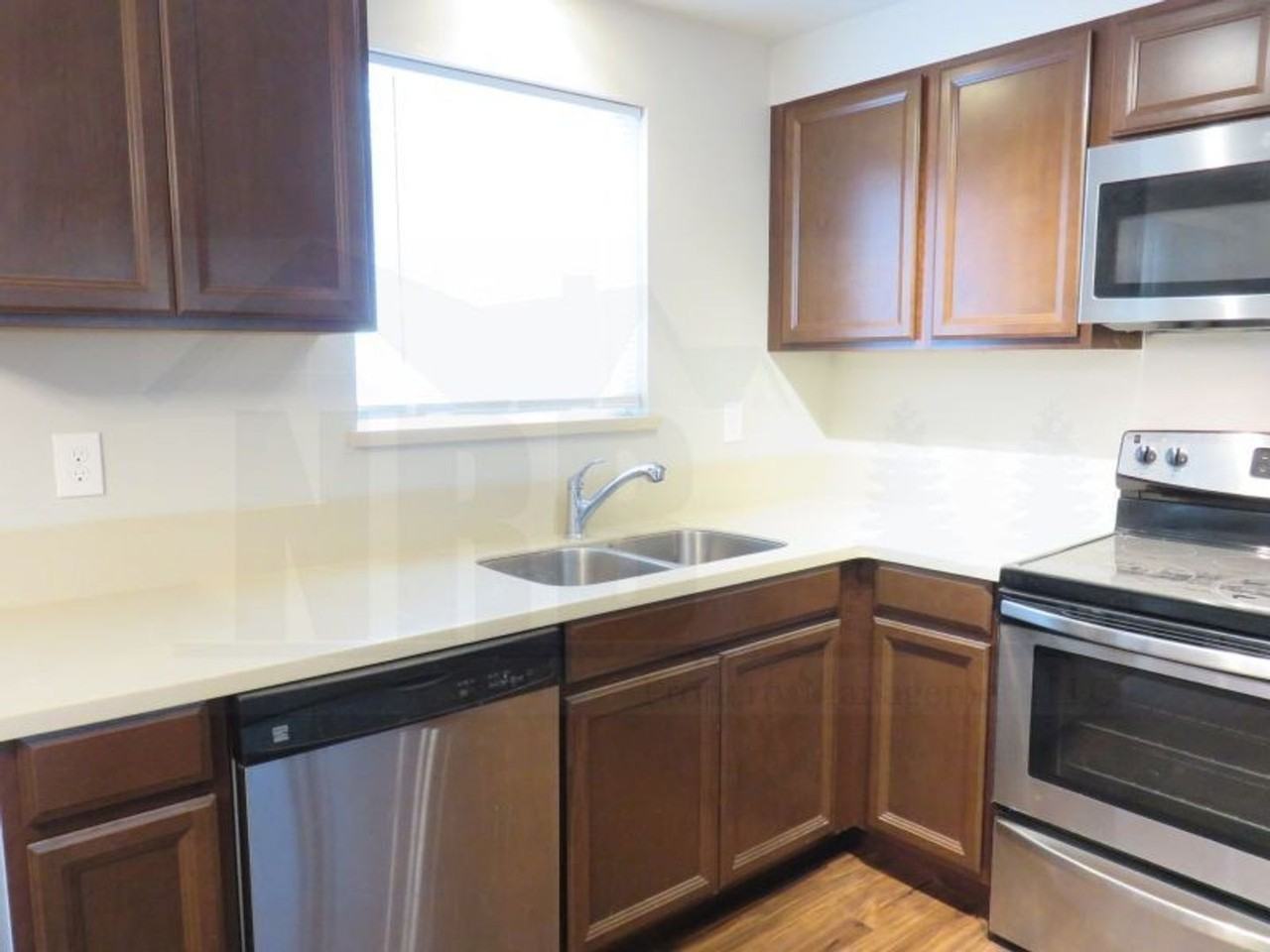 511 Malibu Dr Se - Photo 4 of 30