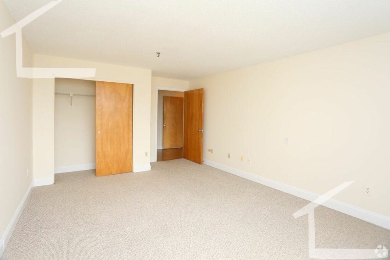 1085 Commonwealth Ave - Photo 6 of 11