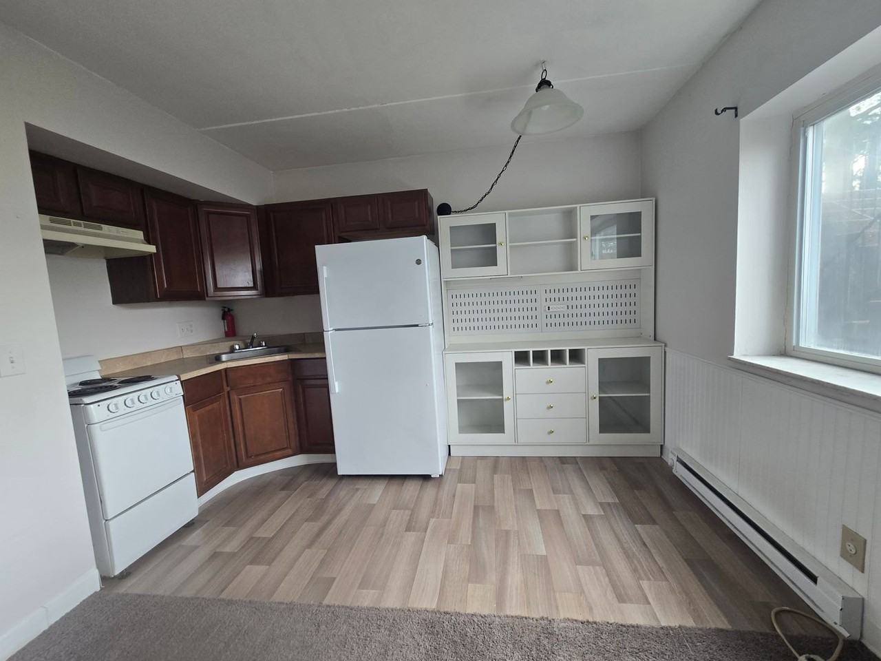 Elizabeth Township 2 bedroom - Photo 2 of 5