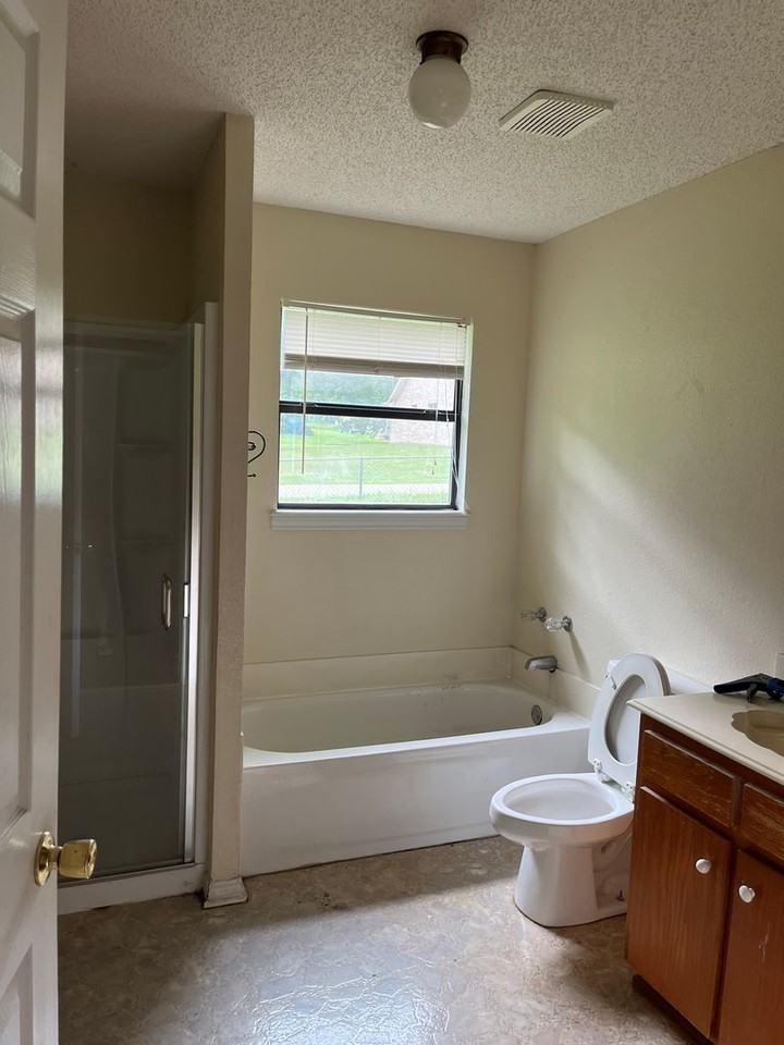 604 Leftwich Street - Photo 3 of 7