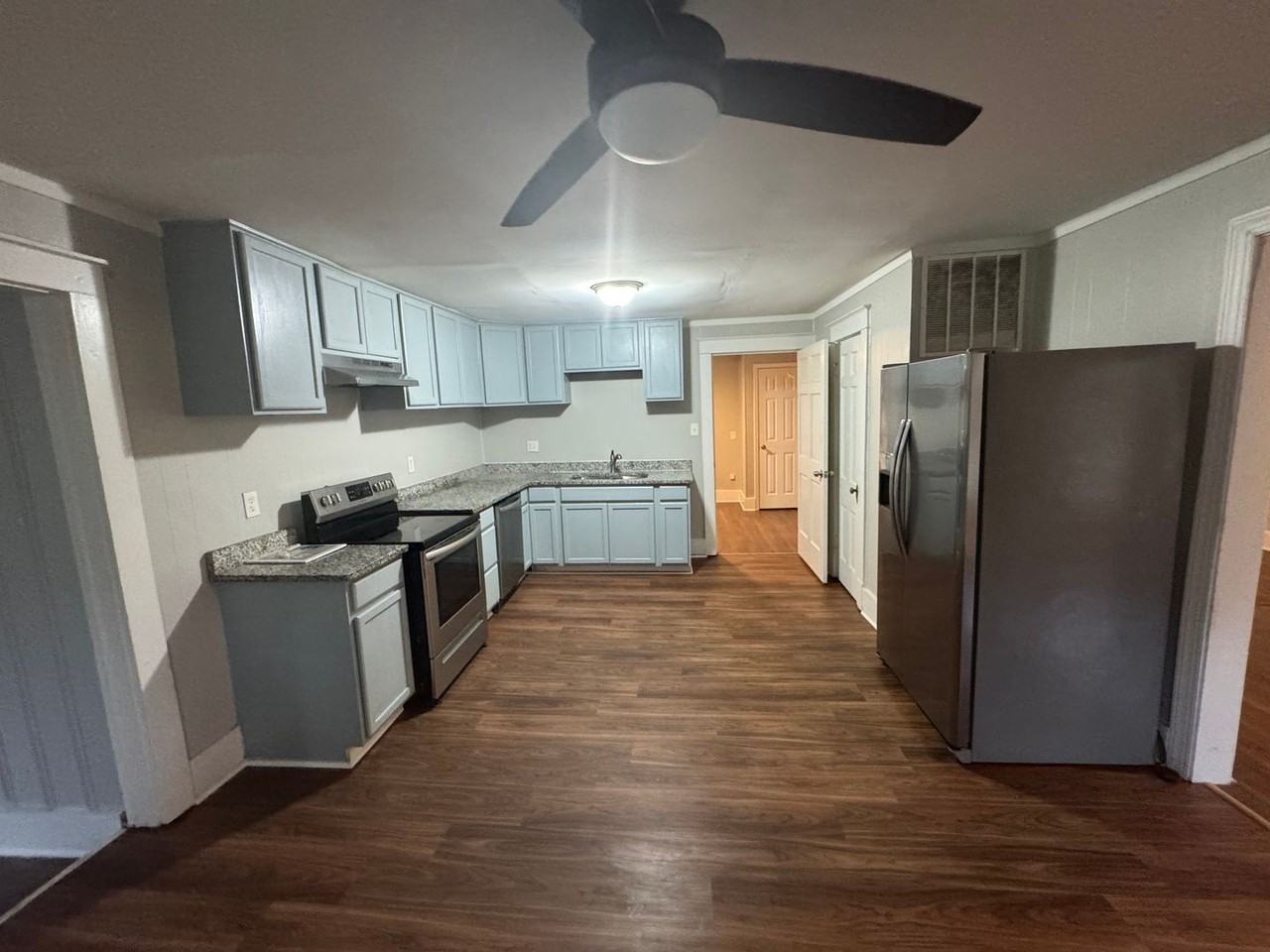 805 Brower St - Photo 7 of 18