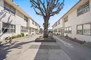 featured image of 1025 North Wilmington Boulevard