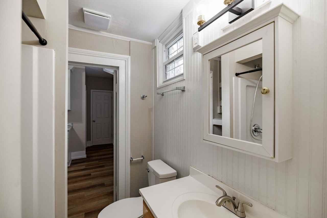 185 Bloomfield St - Photo 3 of 24