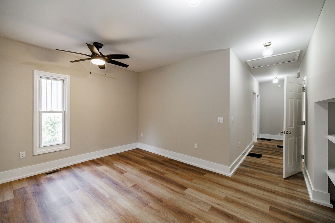 185 Bloomfield St - Photo 7 of 24