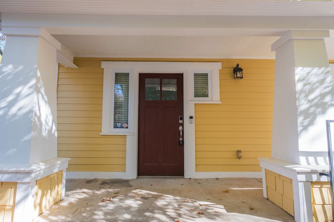 490 Barnett Shoals Rd #105 - Photo 3 of 19