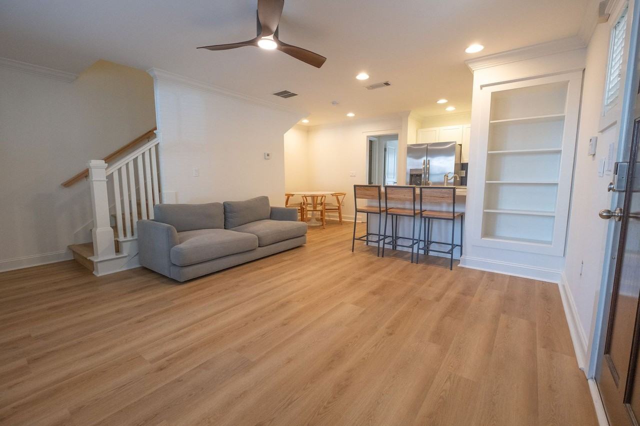 490 Barnett Shoals Rd #105 - Photo 6 of 19