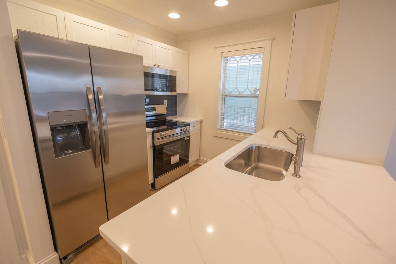 490 Barnett Shoals Rd #105 - Photo 7 of 19