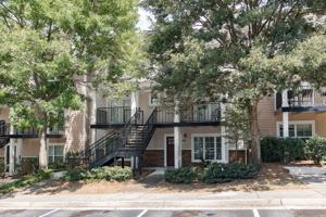 featured image of 1035 Barnett Shoals Rd #1022