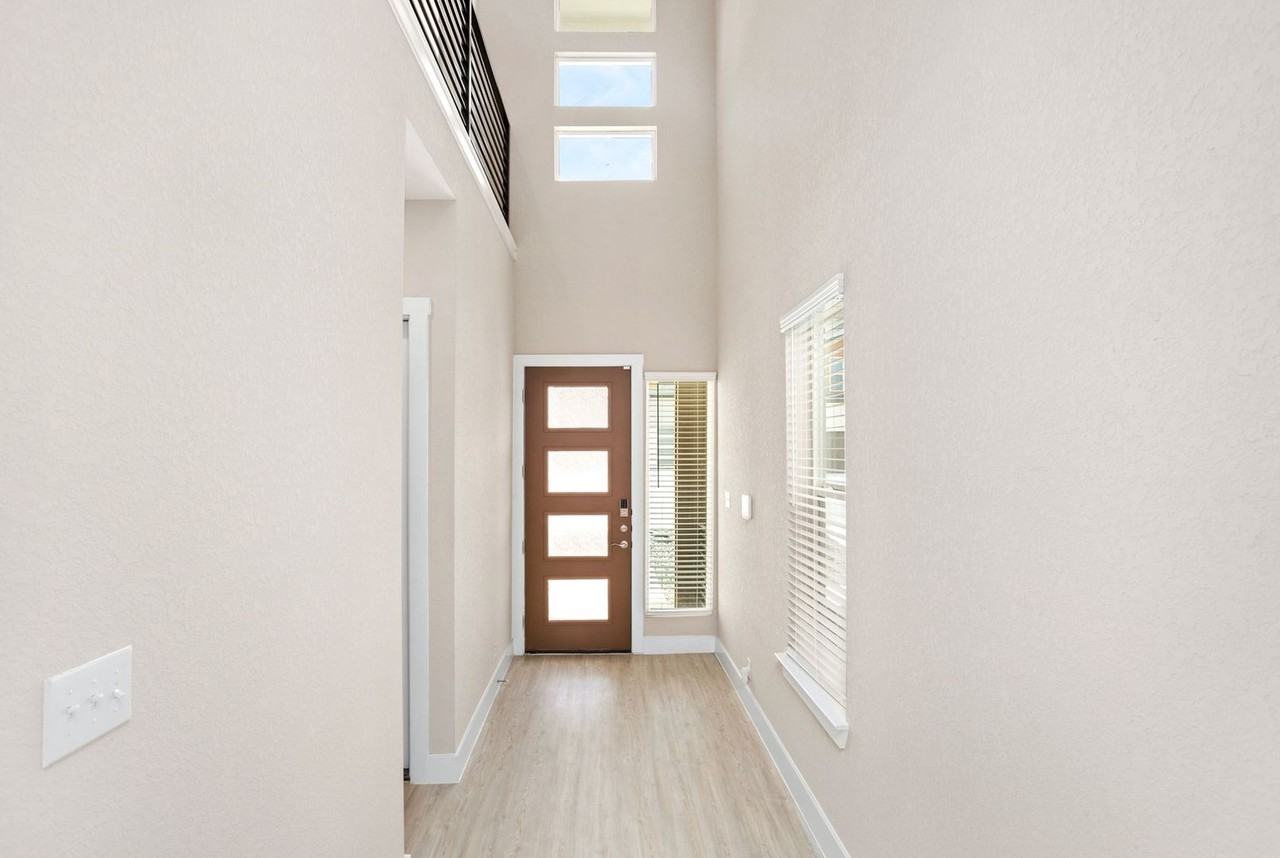 11850 Zarkava Way - Photo 3 of 35