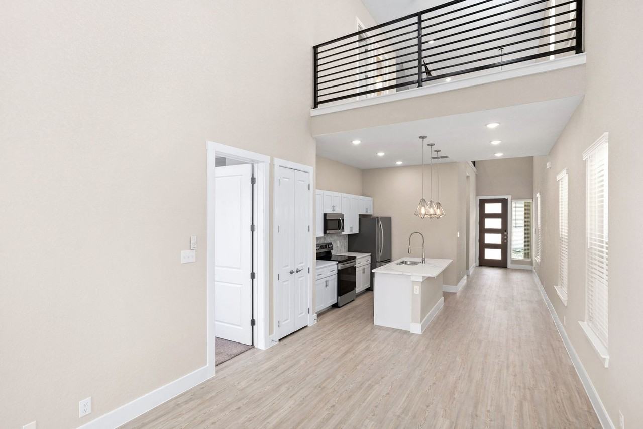 11850 Zarkava Way - Photo 6 of 35