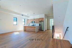 featured image of 10847 Morrison Street