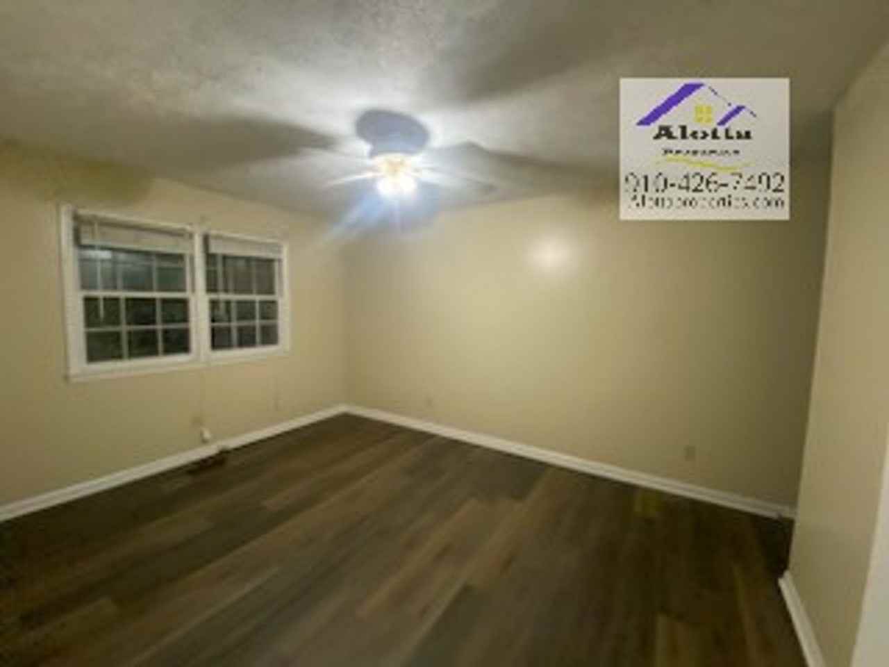 733 Goodyear Dr - Photo 3 of 13