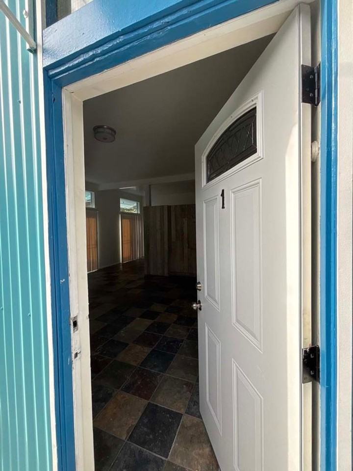 915 Broadway St. - Photo 4 of 50