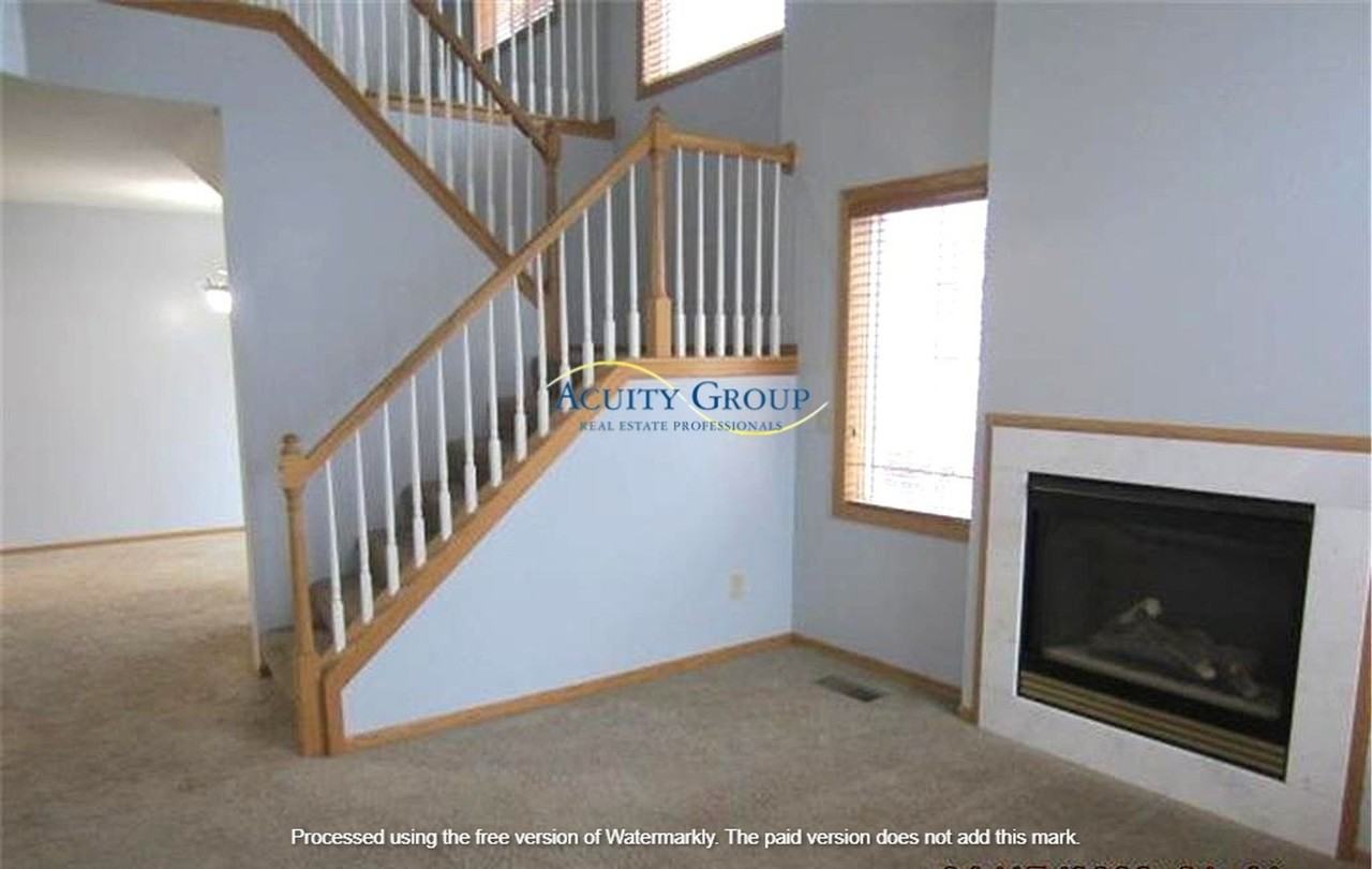 12806 43rd St Ne - Photo 2 of 13