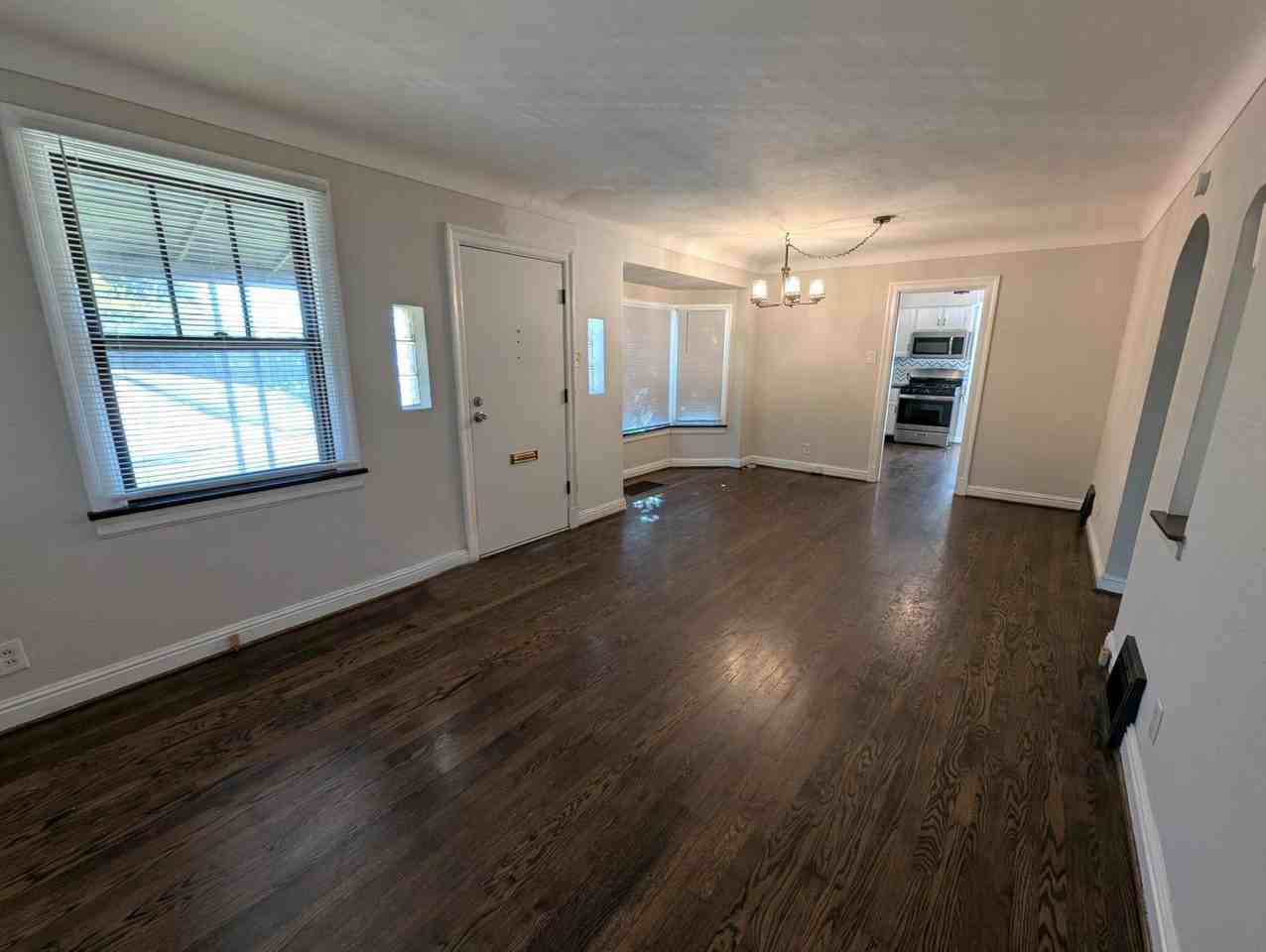 2649 Melvin Avenue - Photo 3 of 12