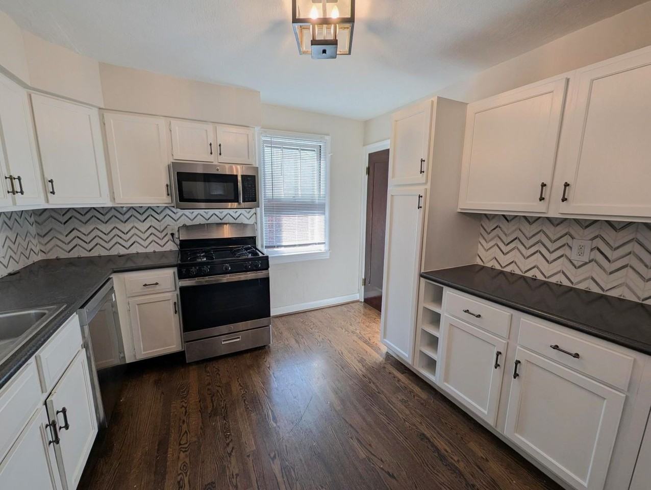 2649 Melvin Avenue - Photo 6 of 12