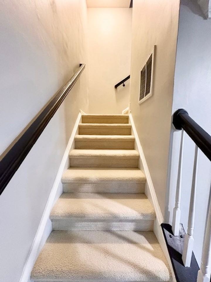 3542 Sprigg Street South - Photo 7 of 34