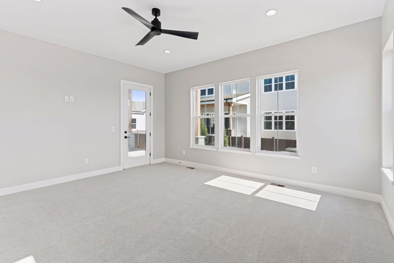 1404 Swan Peter Dr - Photo 6 of 28