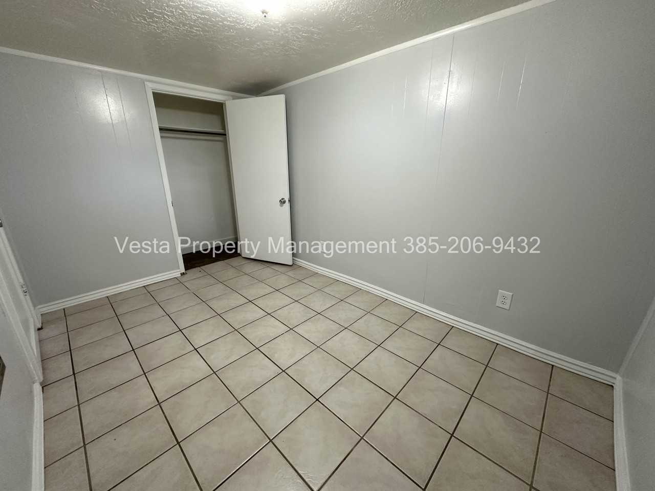 2158 Robins Ave #2 - Photo 2 of 23