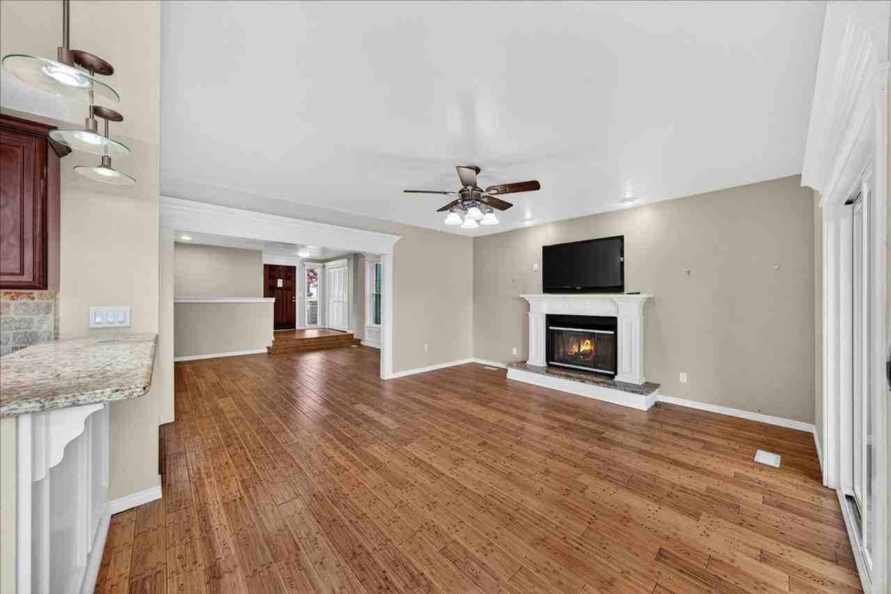 641 North Palmetto Drive - Photo 7 of 33