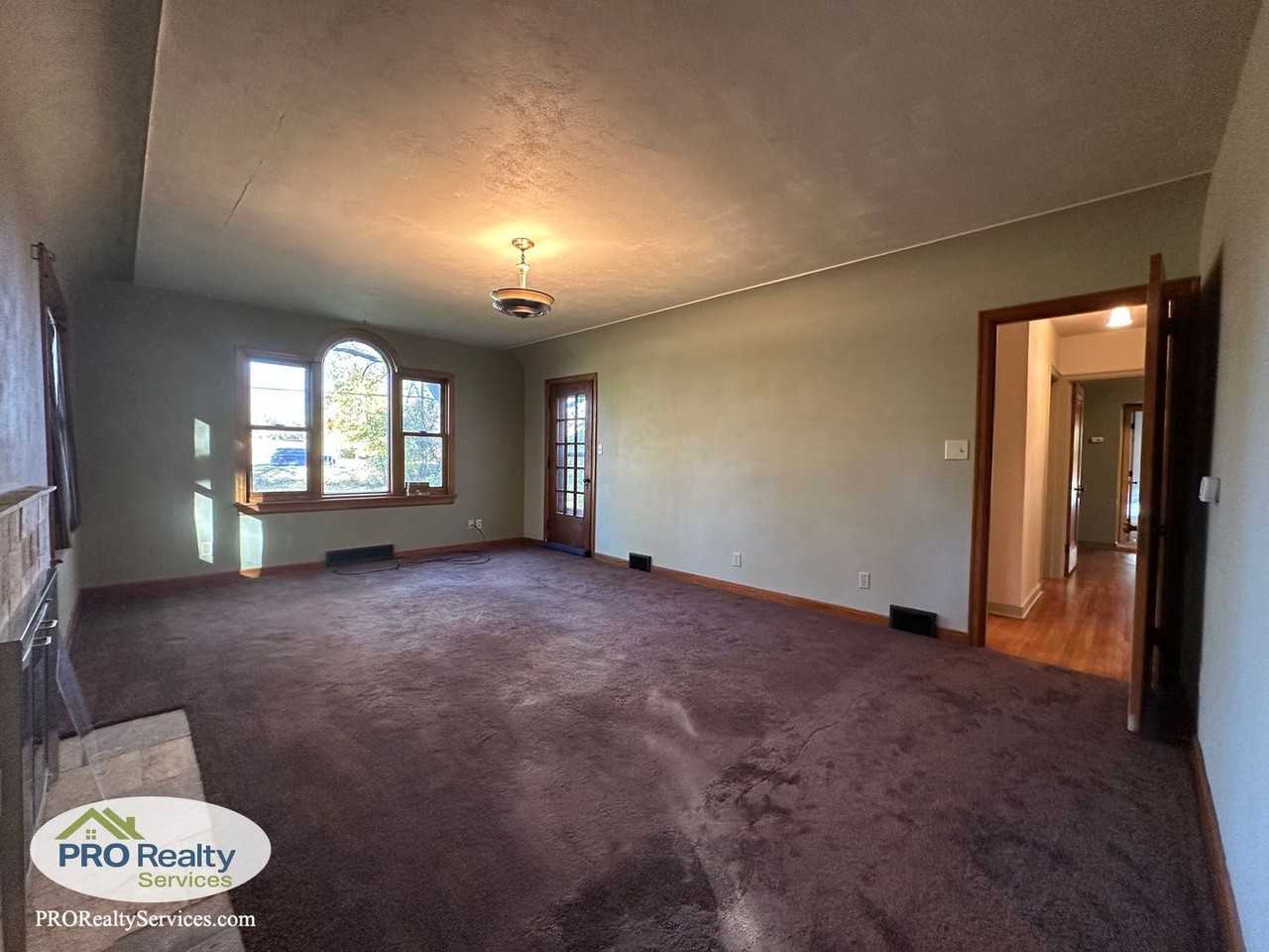 6883 Stillwater Blvd N - Photo 6 of 39