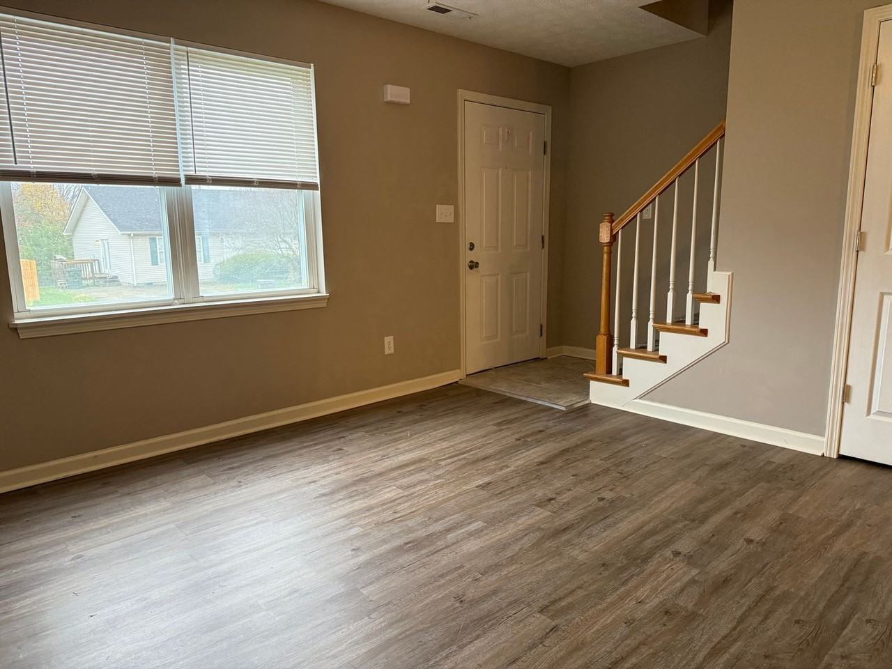 227 Blackhawk Circle - Photo 3 of 9
