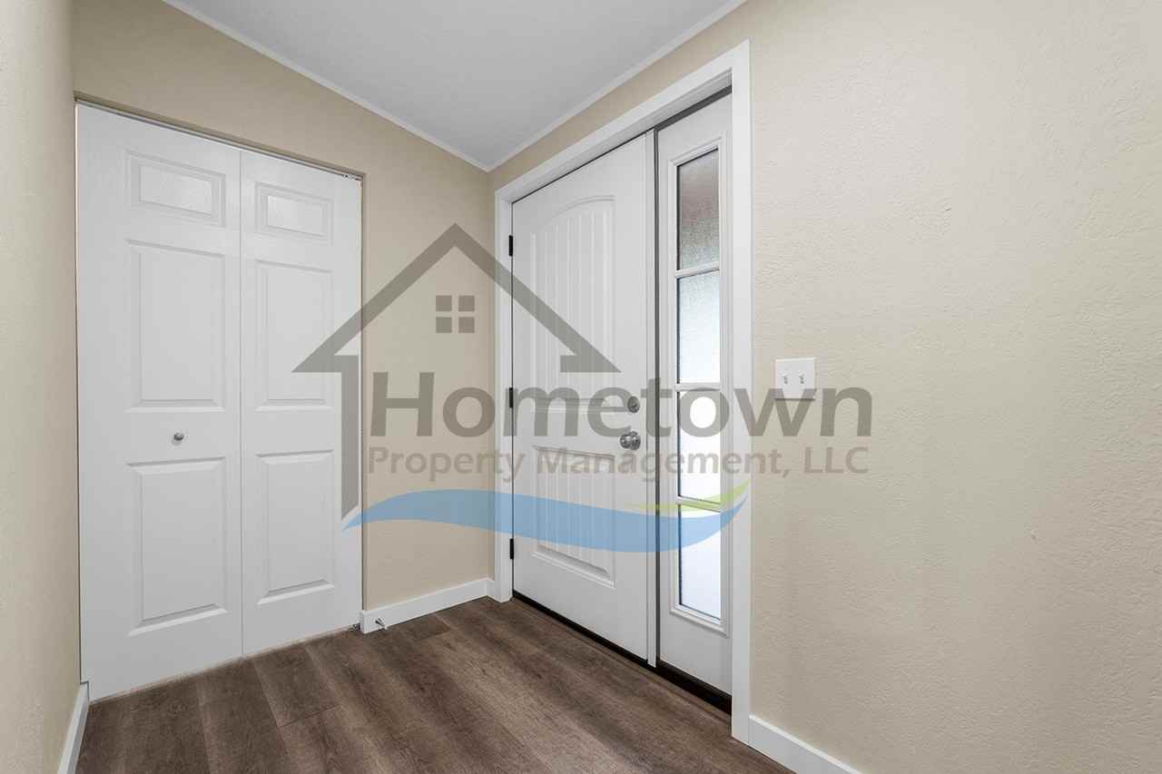 60 Short Dr - Photo 4 of 36