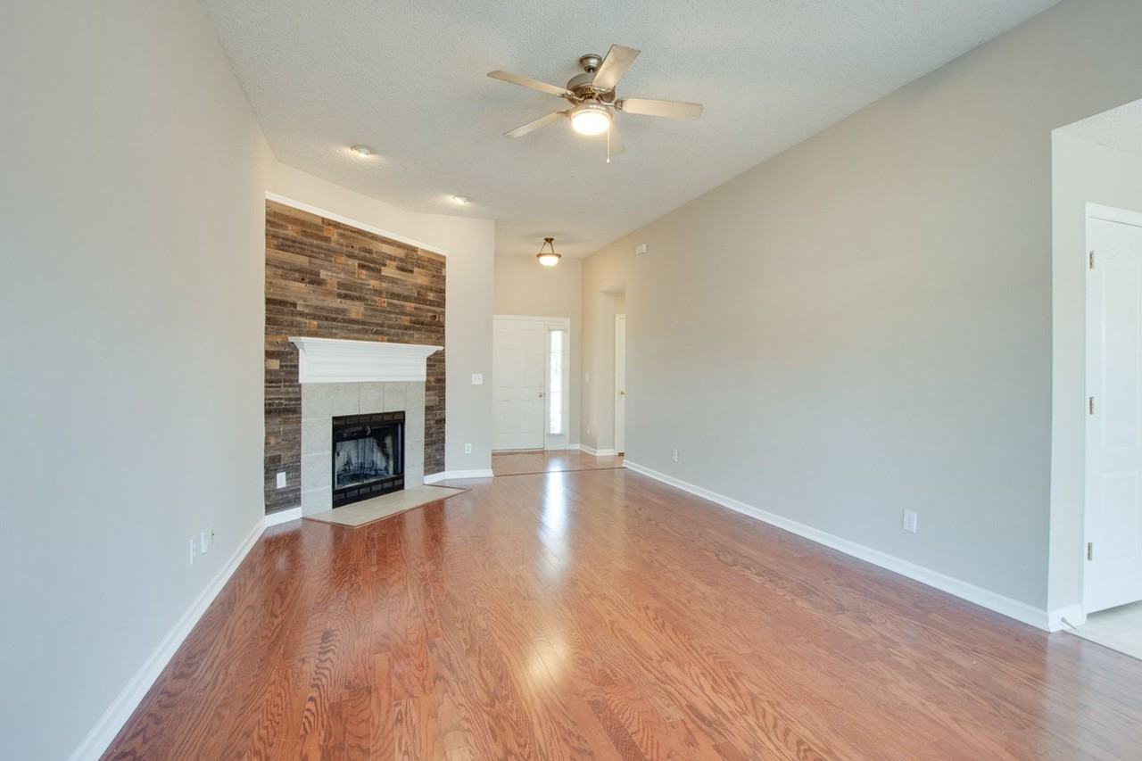 530 Wade Rd Se - Photo 4 of 26