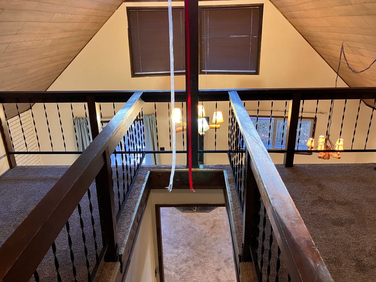 1587 Crystal Air Drive - Photo 5 of 15