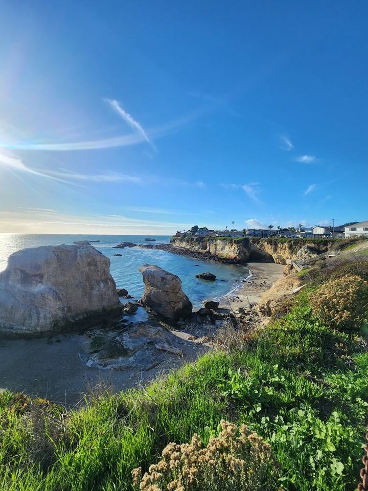 323 1/2 Palisade Ave - Photo 3 of 16