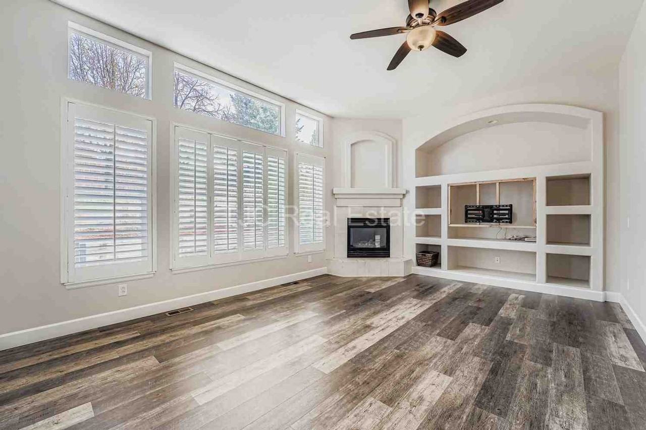 6212 S Valdai Ct - Photo 5 of 11