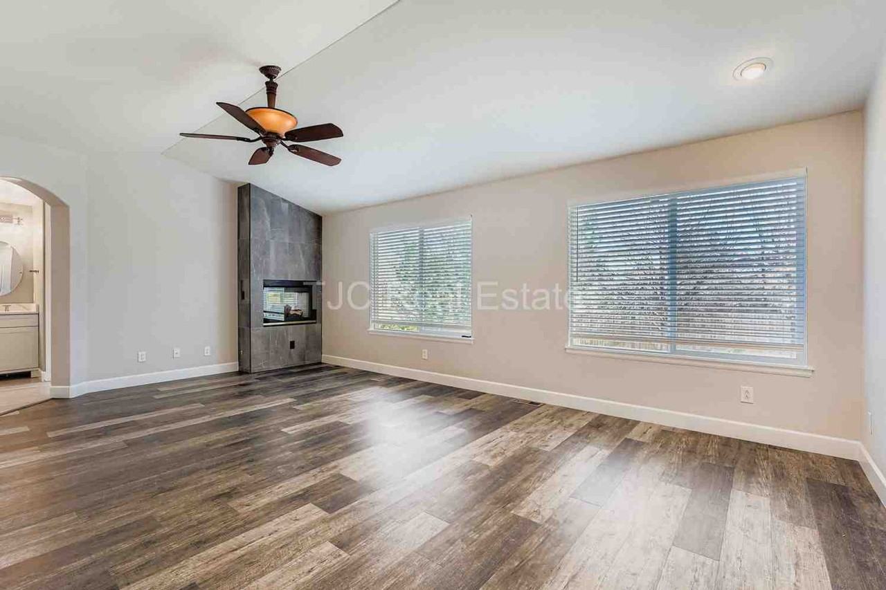 6212 S Valdai Ct - Photo 6 of 11