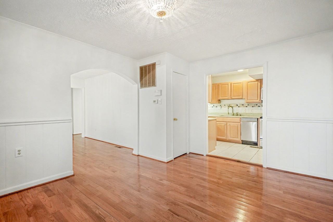 122 Cedar Ave - Photo 5 of 40