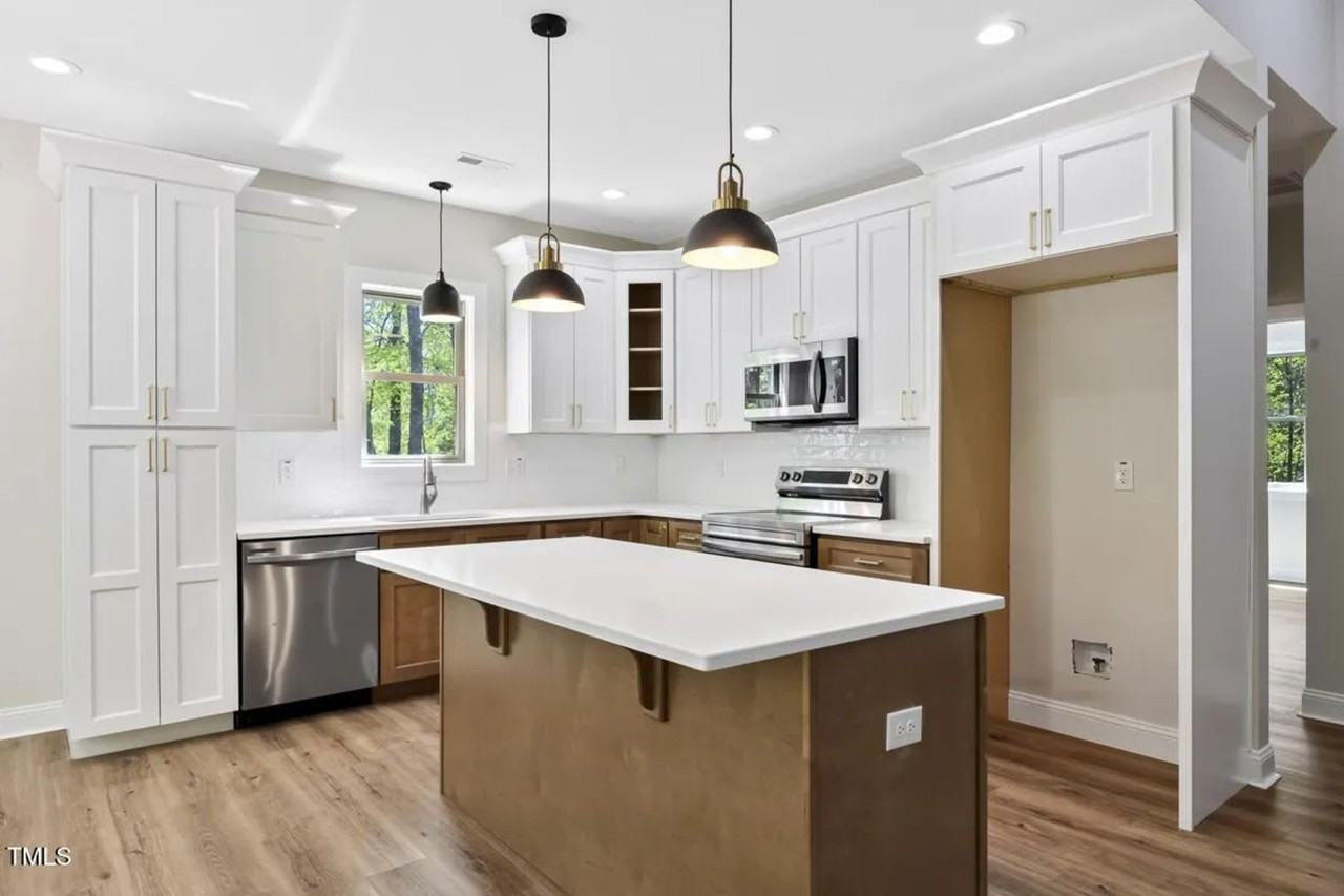 149 Amber Road - Photo 3 of 18