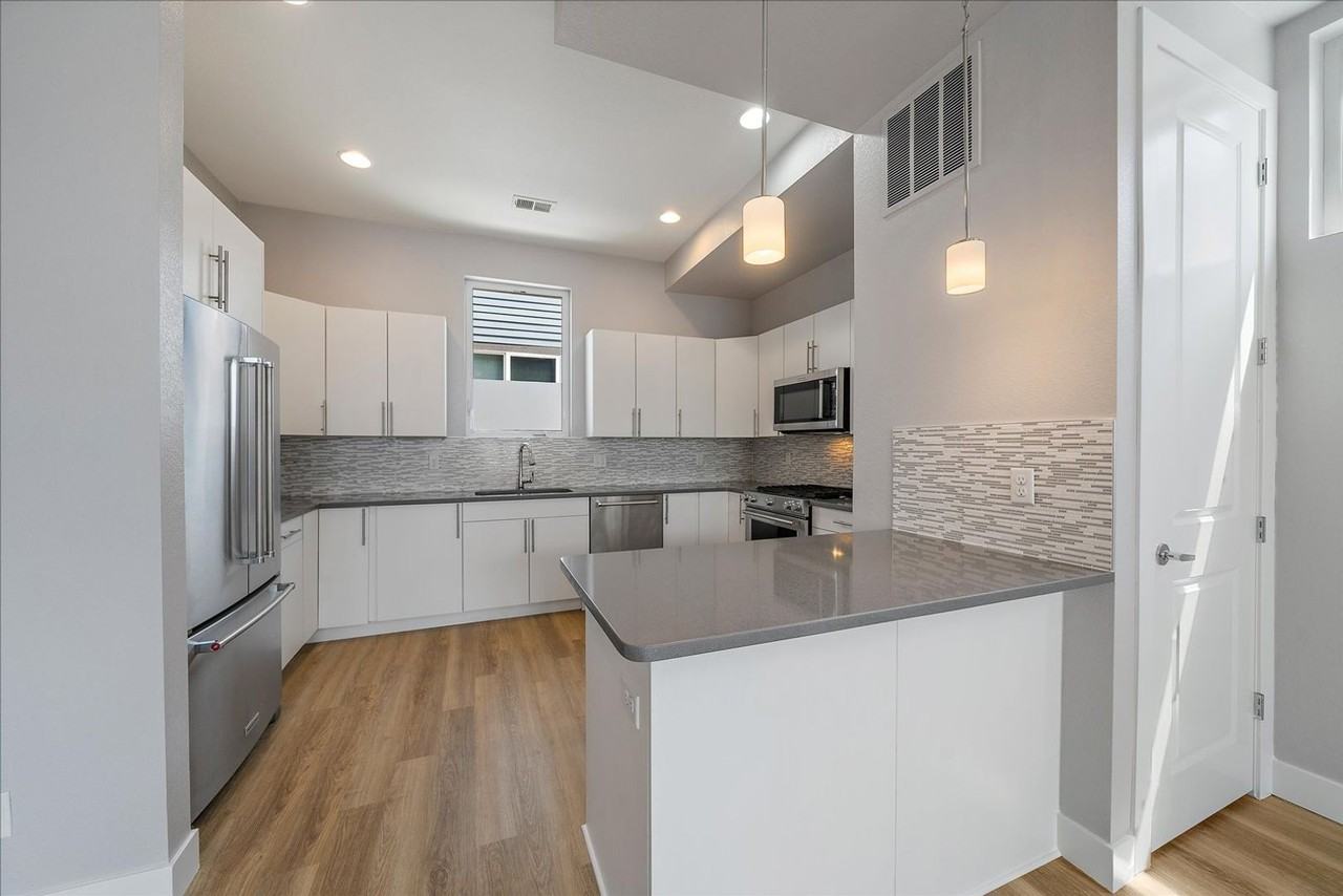 1632 Lowell Boulevard #5 - Photo 7 of 36