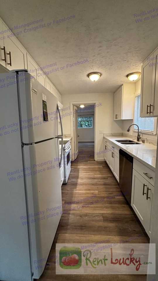 1522 NE 97th Street - Photo 3 of 39