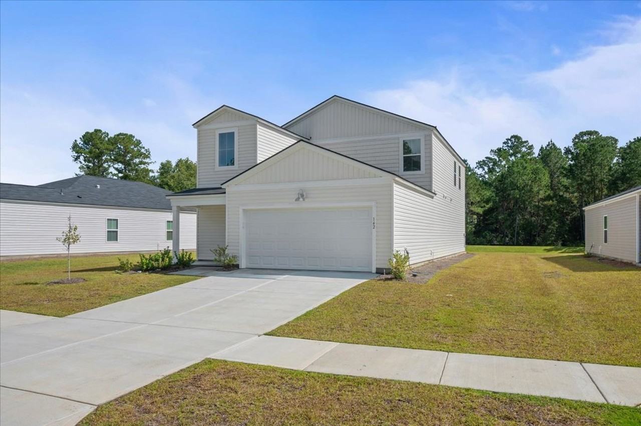 142 Bottlebrush Dr - Photo 3 of 45