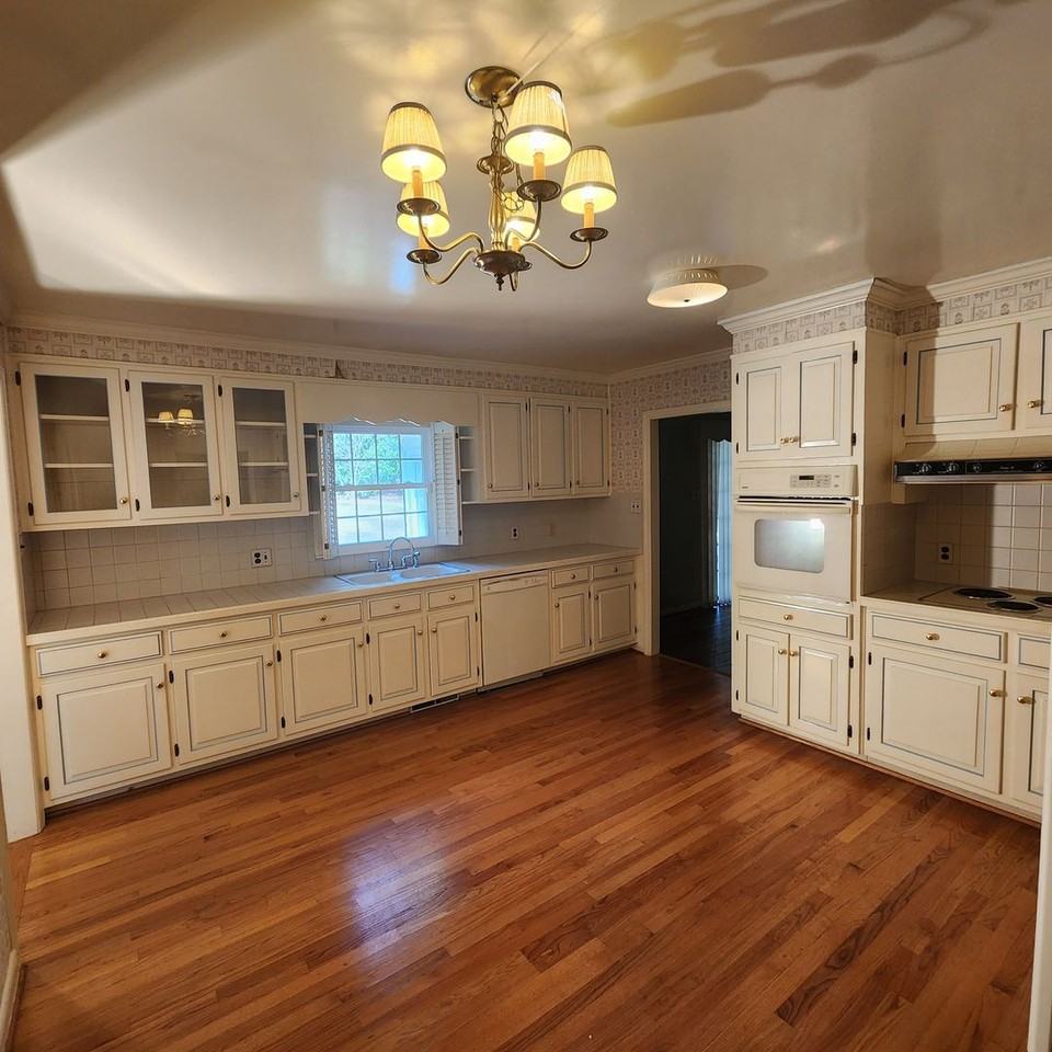 744 Durham Road - Photo 7 of 48