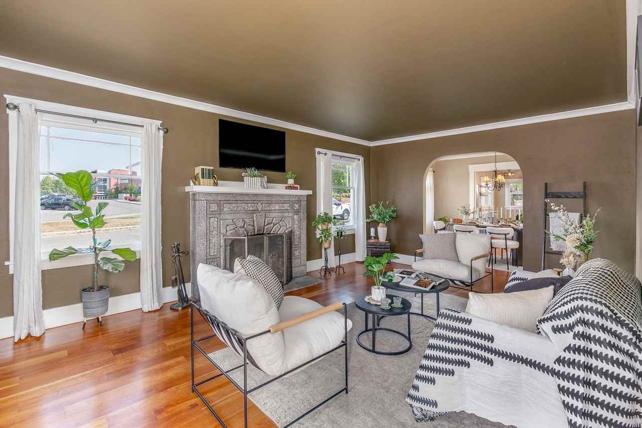 431 Avenue F - Photo 6 of 30