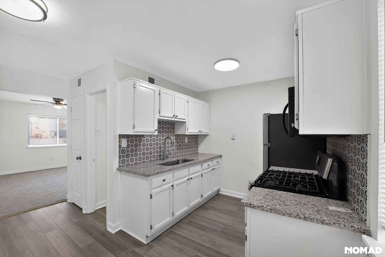 405 Fairburn Rd Sw - Photo 3 of 50