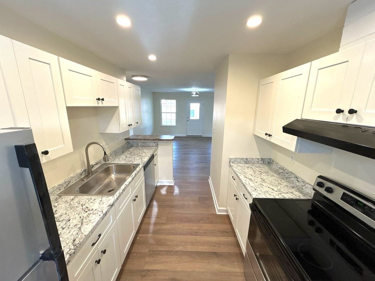 3718 Reagan Ave - Photo 2 of 14