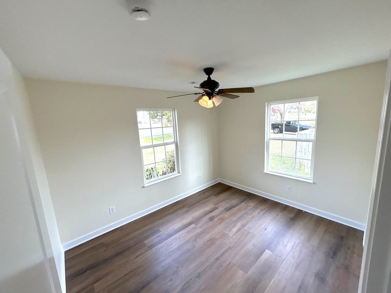 3718 Reagan Ave - Photo 5 of 14