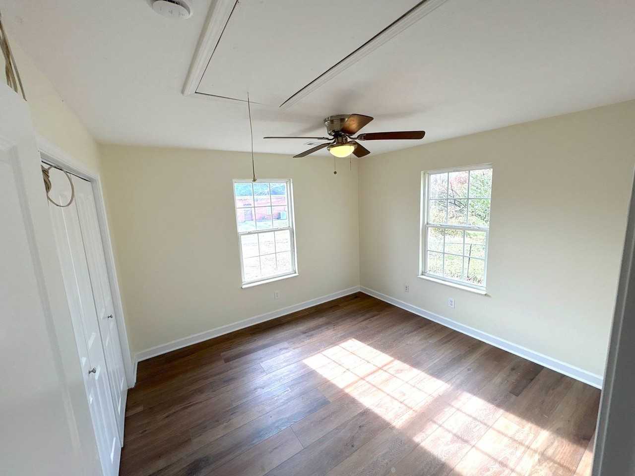 3718 Reagan Ave - Photo 6 of 14