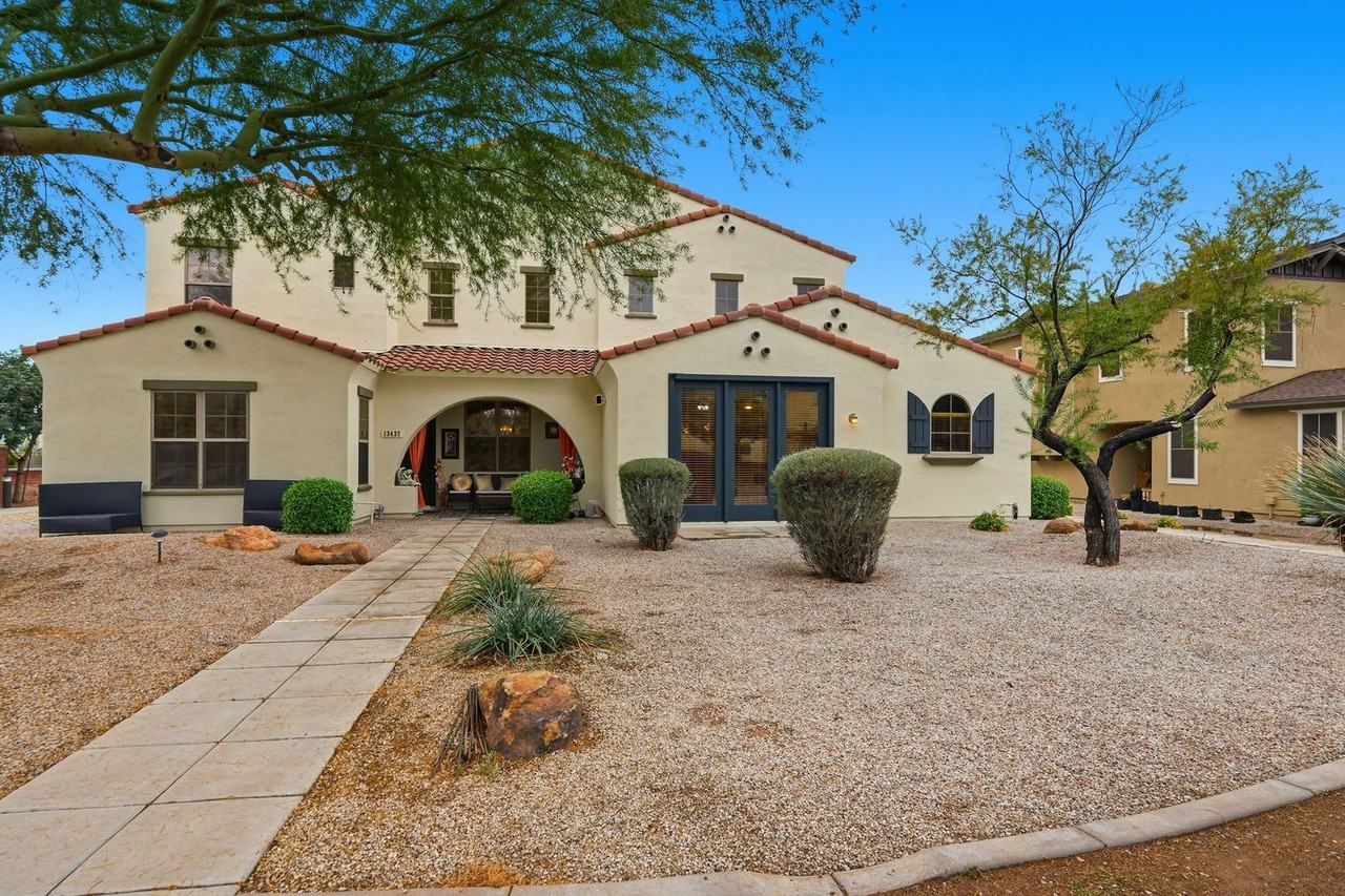 13441 151st Drive - Photo 4 of 45