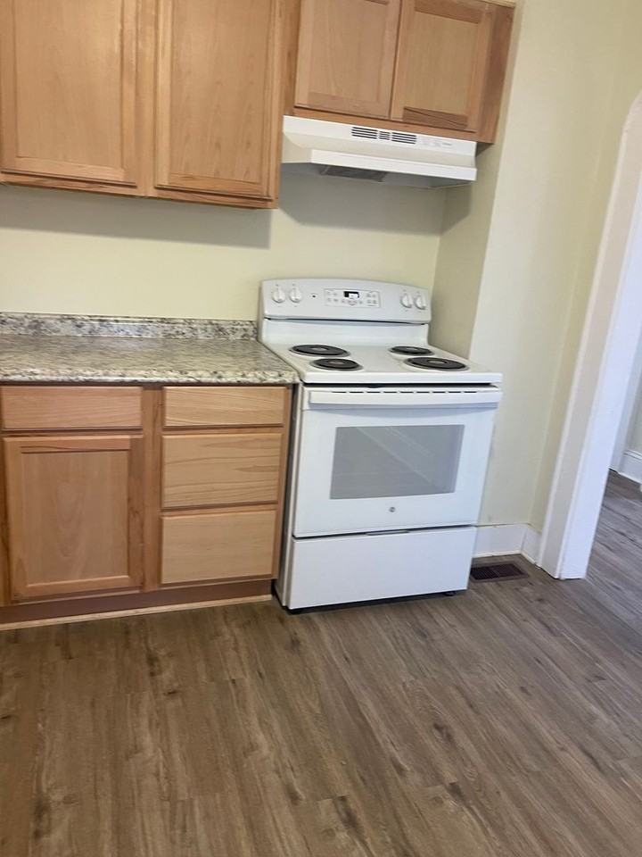 1831 13th Ave Sw - Photo 3 of 11