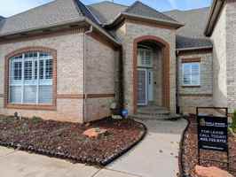 featured image of 214 Boulevard Du Lac