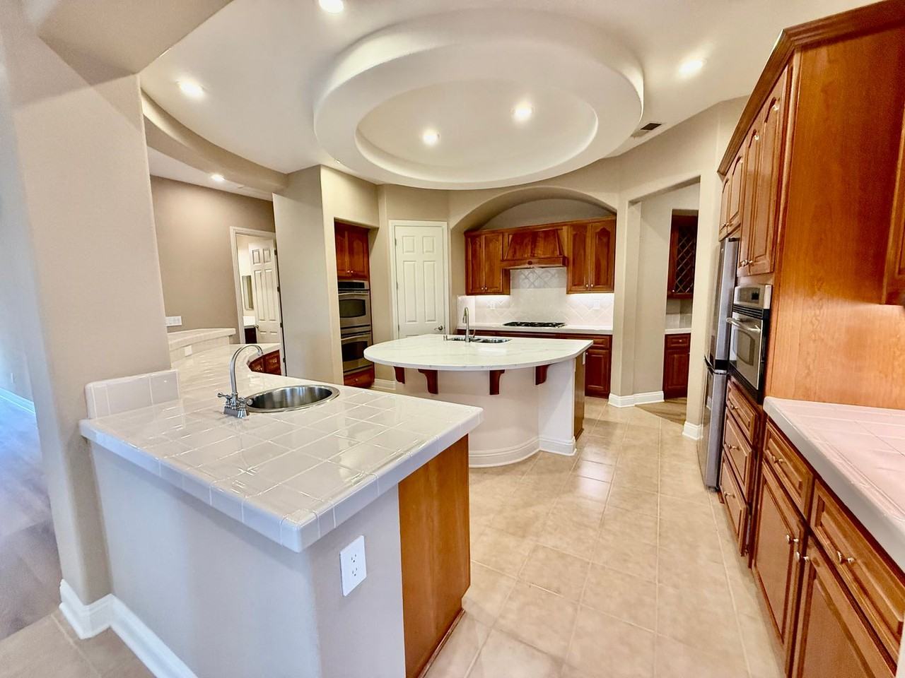 8702 Pasatiempo Cir - Photo 4 of 27