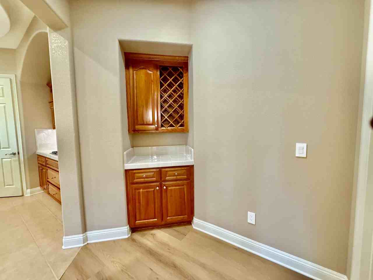 8702 Pasatiempo Cir - Photo 7 of 27