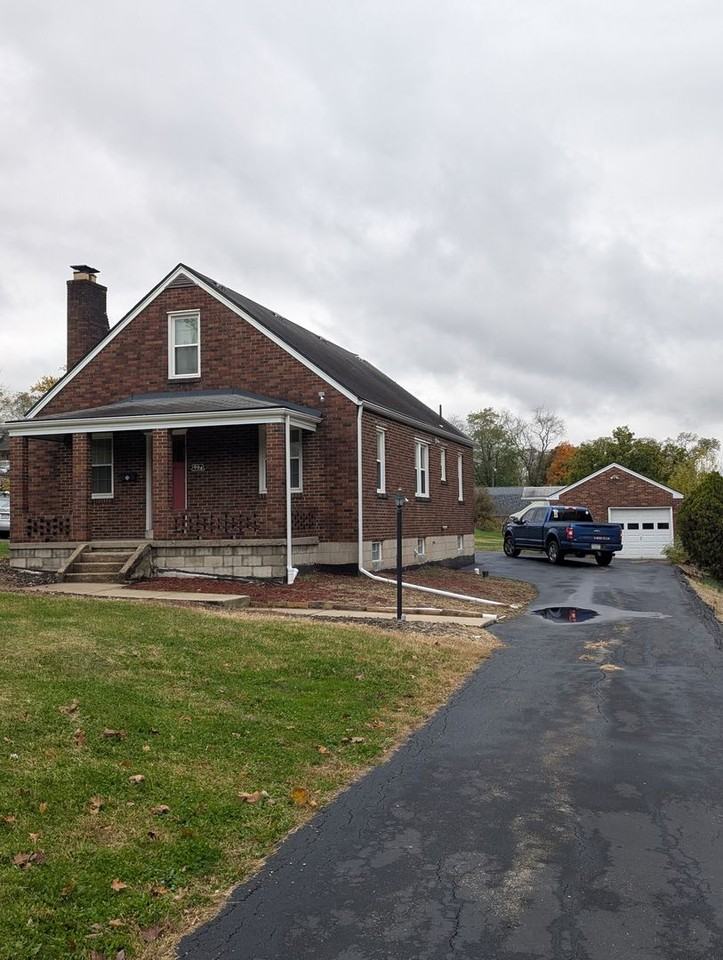 604 Clay Pike - Photo 2 of 17