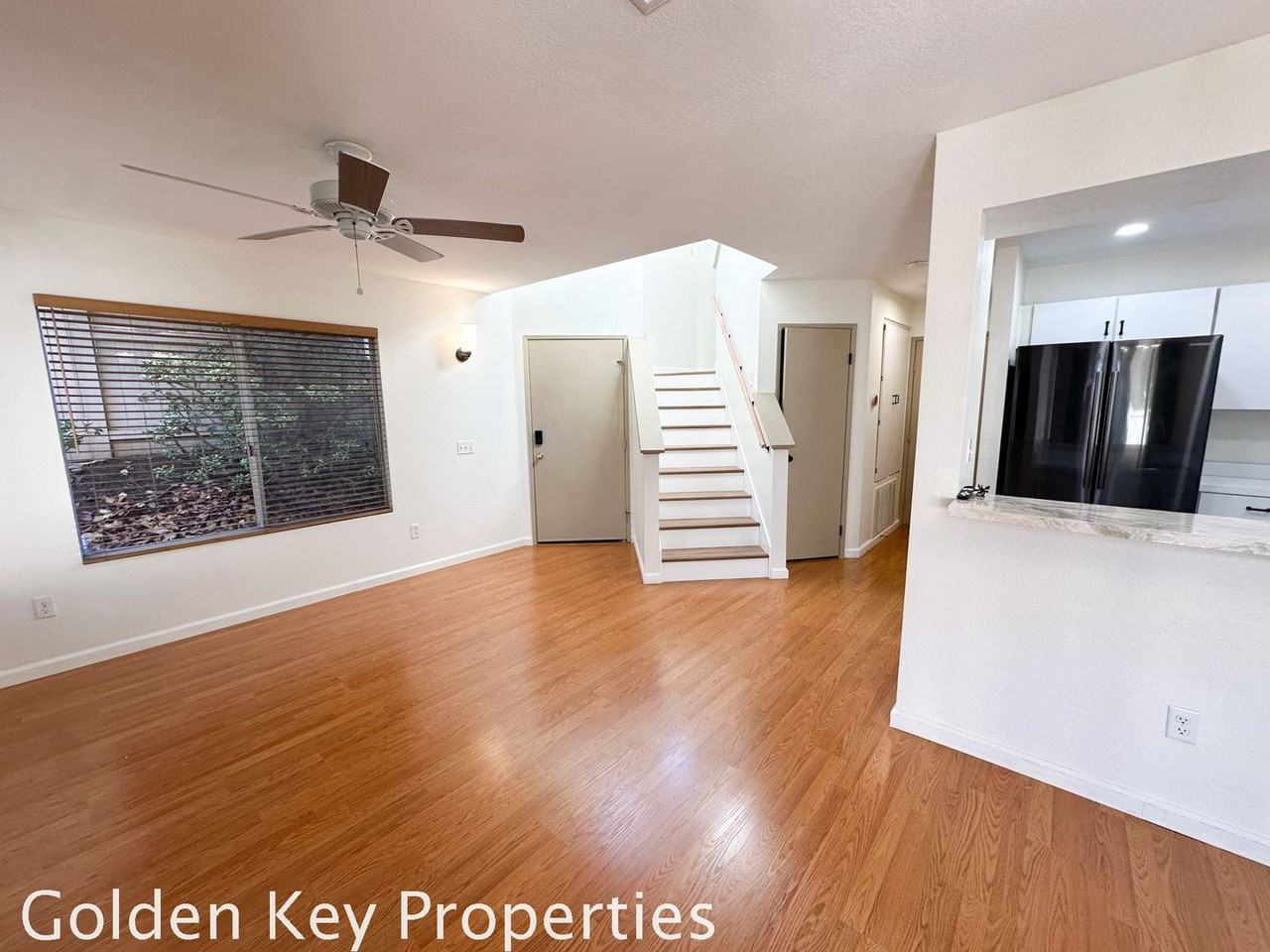 410 Ferrara Way - Photo 3 of 24